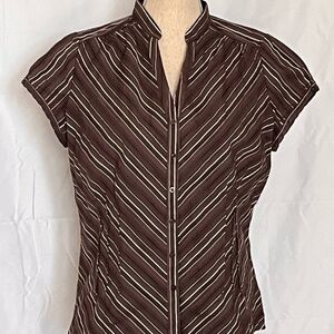 Worthington Stretch Dark Brown and White Chevron Button Down pleated Shirt